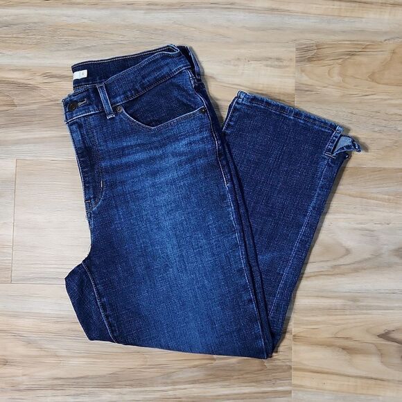 ☔️💜Levi's Blue Classic Capri Jeans Size 6 - Picture 2 of 12